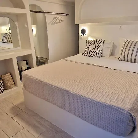 Holiday home Naousa's Melody